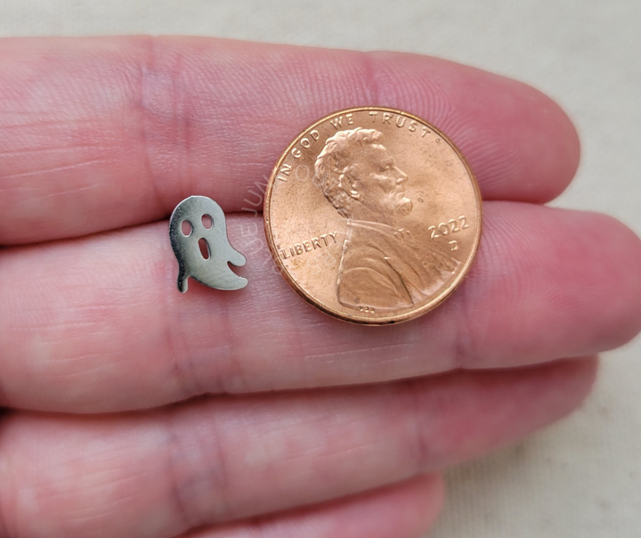Spooky Ghost Stud Earrings