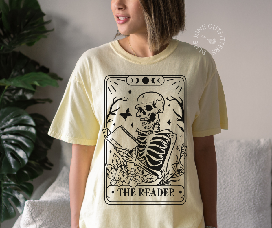 The Reader Skellie Tarot | Comfort Colors® Tee