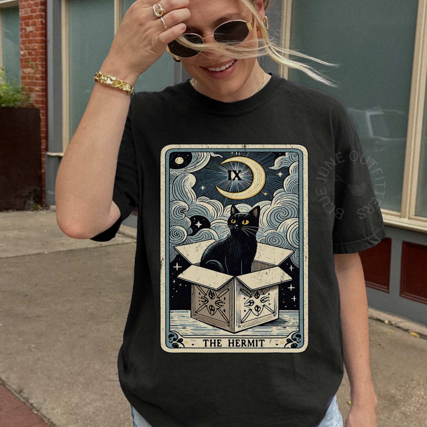 THE HERMIT CAT TAROT TEE | FUNNY WITCHY CAT SHIRT