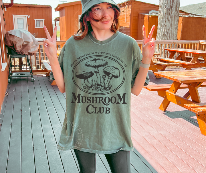 🌿 MUSHROOM CLUB TEE | GROOVY VINTAGE INSPIRED TEE