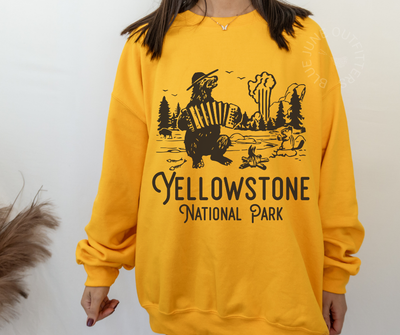 RETRO YELLOWSTONE NATIONAL PARK | COZY SWEATSHIRT