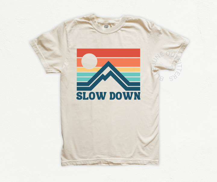 SLOW DOWN MOUNTAIN TIME | COMFORT COLORS® RETRO NATURE TEE