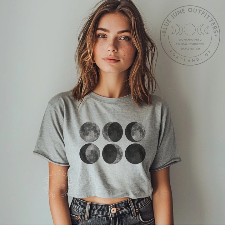 Moon Phases Cropped Tee – Festival Style Moon Graphic T-Shirt