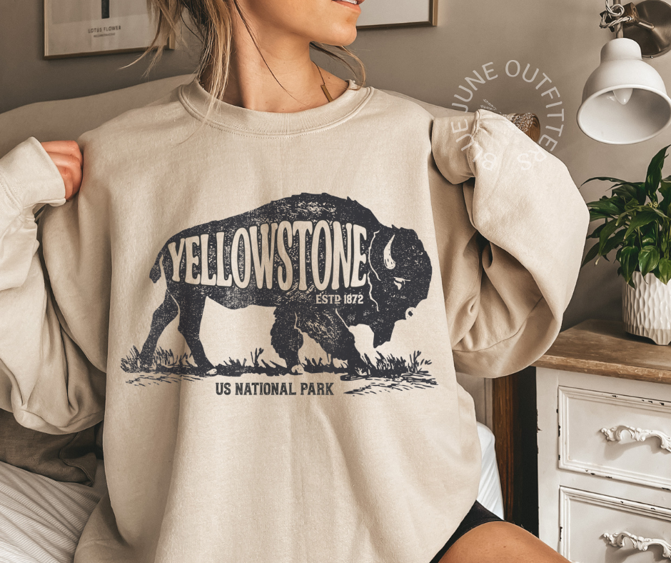 YELLOWSTONE NATIONAL PARK | BISON SWEATSHIRT