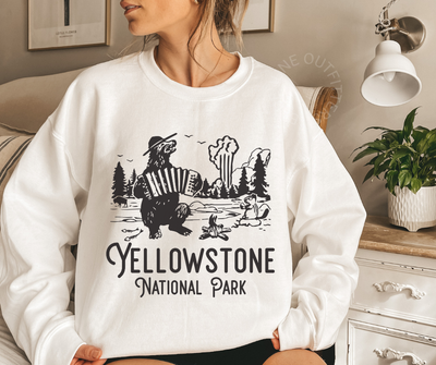 RETRO YELLOWSTONE NATIONAL PARK | COZY SWEATSHIRT